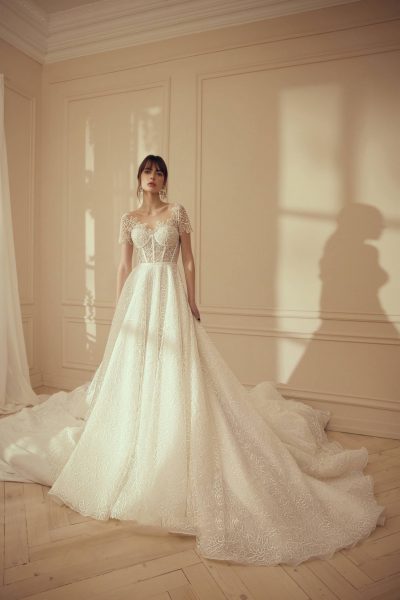 立體蕾絲 A-Line 禮服 ｜台北法國巴黎婚紗｜裙擺展開效果