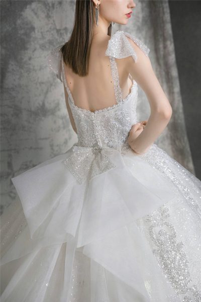 星鑽刺繡 白紗 |台北法國巴黎婚紗|背影線條