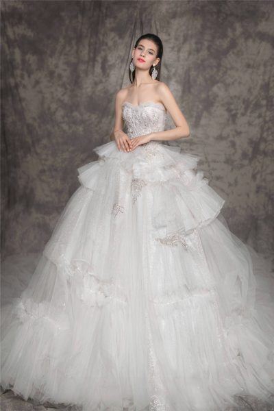 霧紗層次 白紗 |台北法國巴黎 婚紗 |全身照呈現柔霧美感