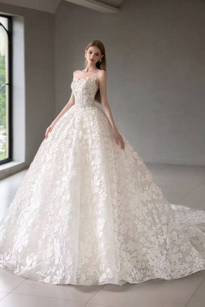 立體花瓣球裙 白紗 |台北法國巴黎 婚紗 |裙身花瓣紋理細節